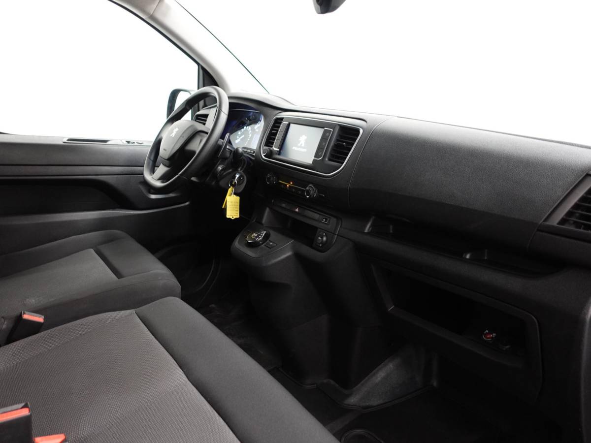 Peugeot Expert Peugeot Expert 2.0 BlueHDI 145PK Automaat Airco Bluetooth Cruise Control Trekhaak Navigatie Carplay