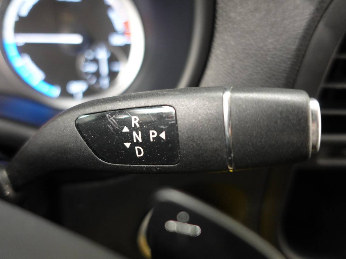 Mercedes-Benz eVito Mercedes-Benz eVito Lang 66 kWh Automaat Airco Cruise Leder Camera Navigatie
