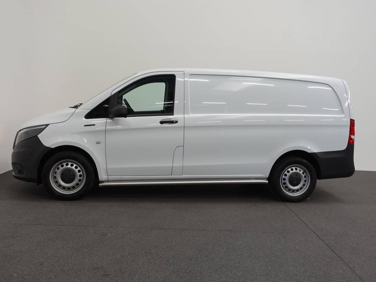 Mercedes-Benz eVito Mercedes-Benz eVito Lang 66 kWh Automaat Airco Cruise Leder Camera Navigatie
