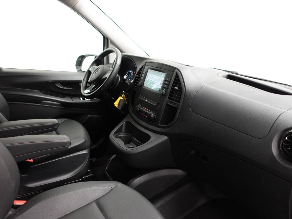 Mercedes-Benz eVito Mercedes-Benz eVito Lang 66 kWh Automaat Airco Cruise Leder Camera Navigatie
