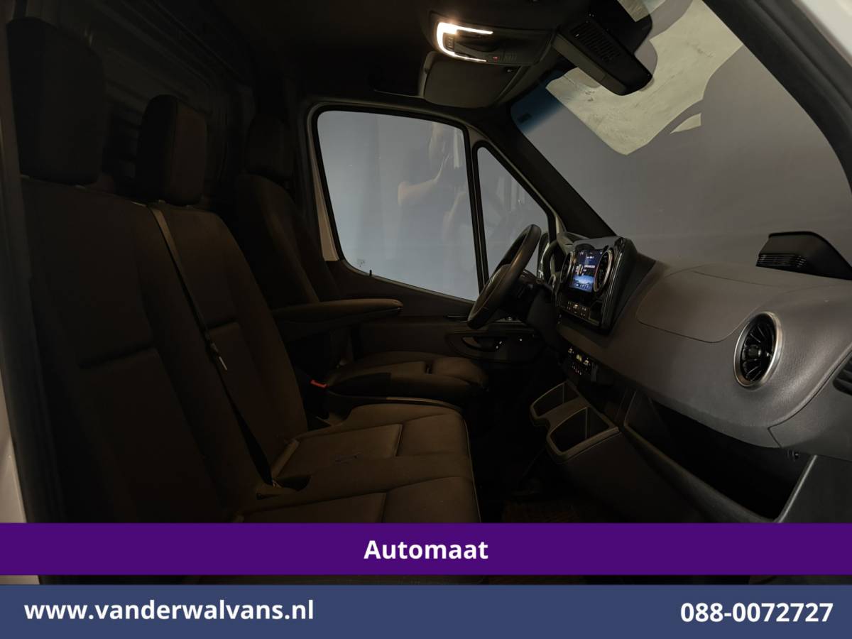 Mercedes-Benz Sprinter Mercedes-Benz Sprinter 317 CDI 170pk 9G-Tronic Automaat L2H2 Facelift Euro6 Airco | Camera | XXL Navigatie | Adaptieve Cruisecontrol | LED Chauffeursstoel, Parkeersensoren, Stoelverwarming, Bijrijdersbank