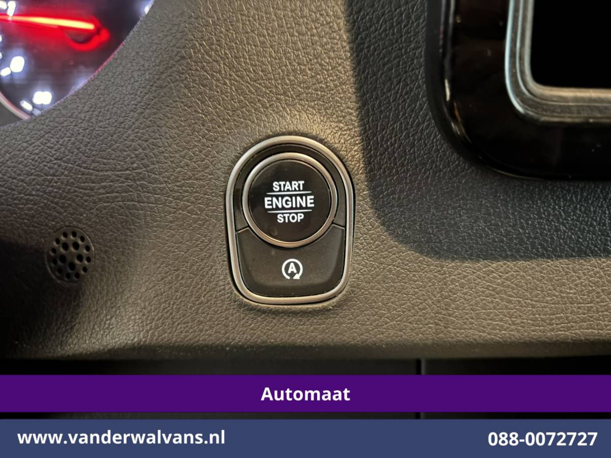 Mercedes-Benz Sprinter Mercedes-Benz Sprinter 317 CDI 170pk 9G-Tronic Automaat L2H2 Facelift Euro6 Airco | Camera | XXL Navigatie | Adaptieve Cruisecontrol | LED Chauffeursstoel, Parkeersensoren, Stoelverwarming, Bijrijdersbank