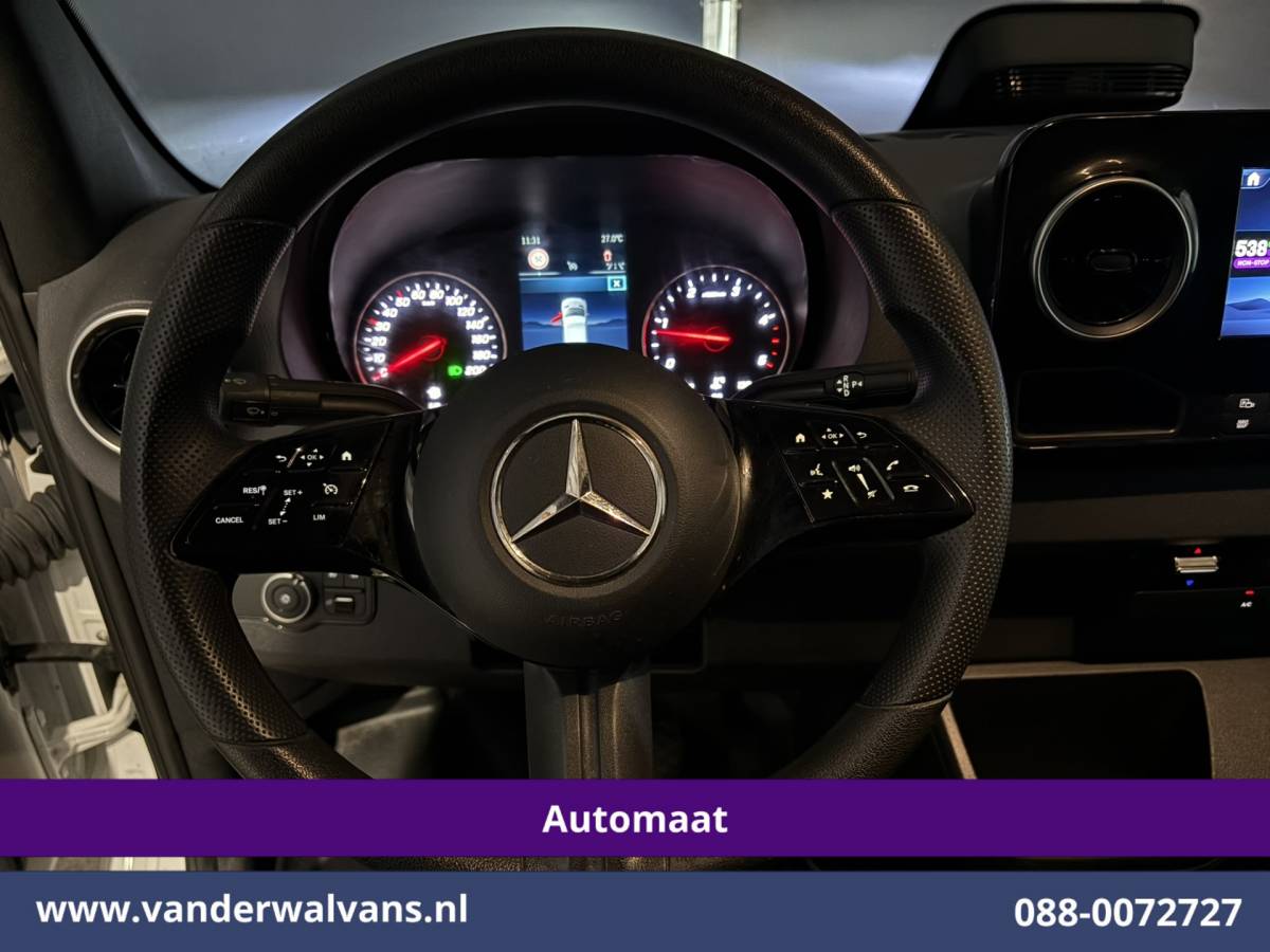 Mercedes-Benz Sprinter Mercedes-Benz Sprinter 317 CDI 170pk 9G-Tronic Automaat L2H2 Facelift Euro6 Airco | Camera | XXL Navigatie | Adaptieve Cruisecontrol | LED Chauffeursstoel, Parkeersensoren, Stoelverwarming, Bijrijdersbank