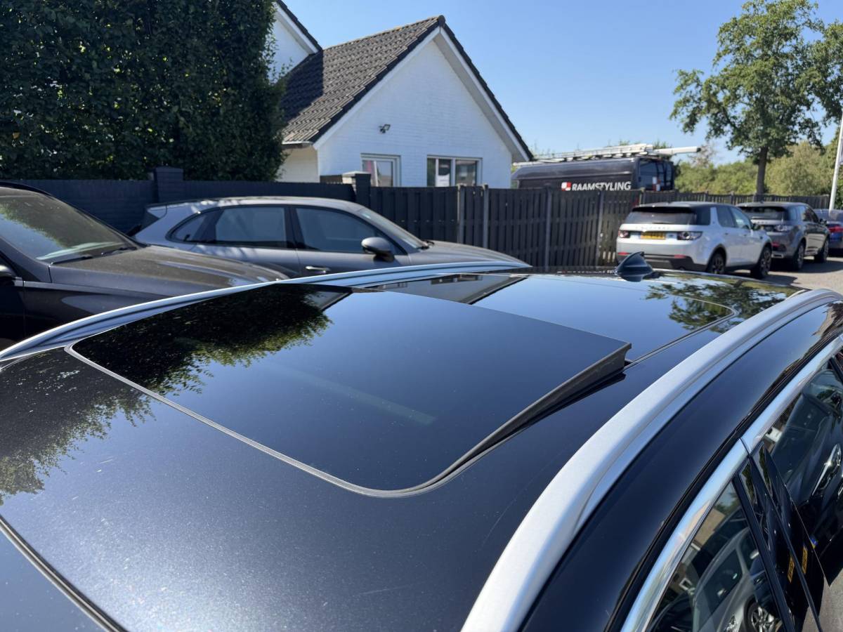 BMW 5 Serie BMW 5-serie Touring 540i xDrive High Executive Edition | Panoramadak | 360* Camera | Elektrische Achterklep | Climate Control |