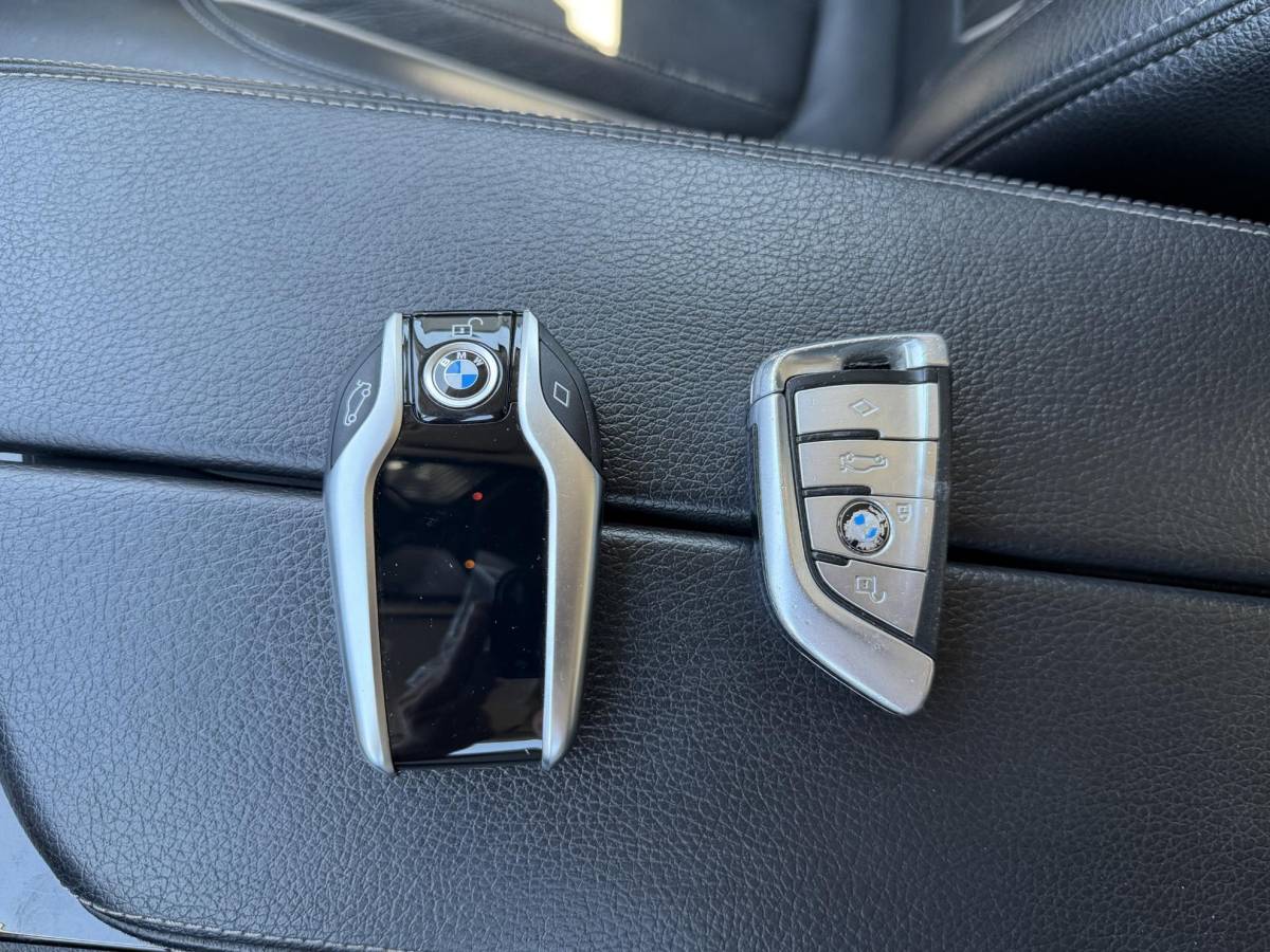 BMW 5 Serie BMW 5-serie Touring 540i xDrive High Executive Edition | Panoramadak | 360* Camera | Elektrische Achterklep | Climate Control |