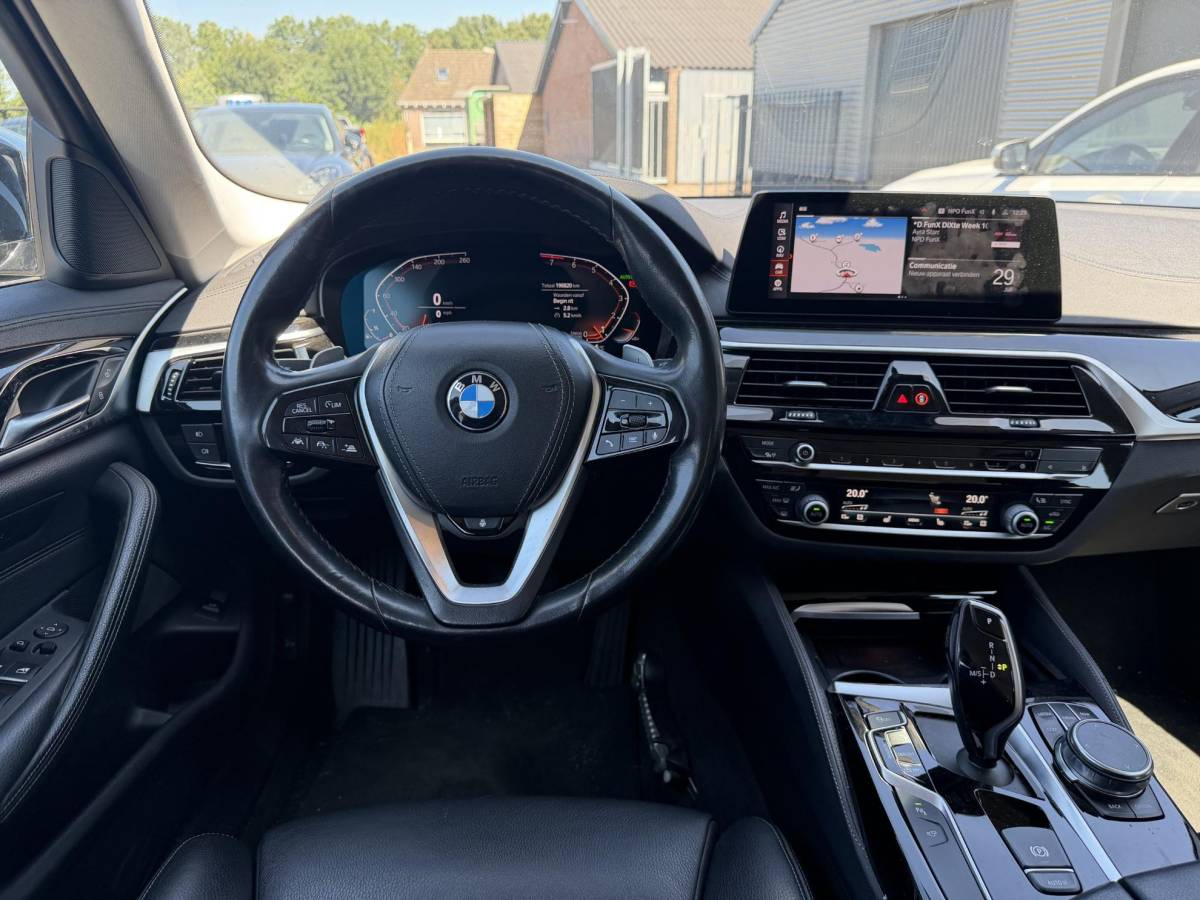 BMW 5 Serie BMW 5-serie Touring 540i xDrive High Executive Edition | Panoramadak | 360* Camera | Elektrische Achterklep | Climate Control |