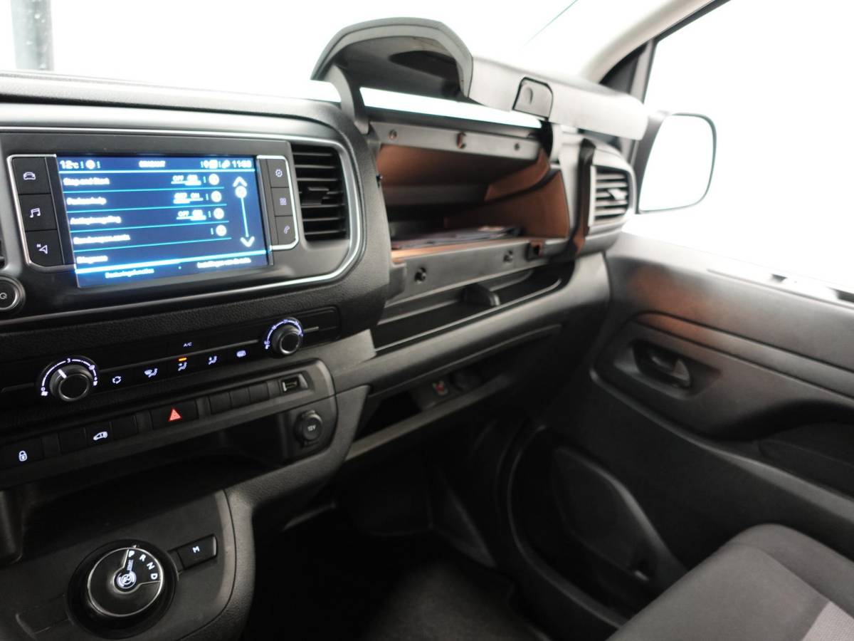 Peugeot Expert Peugeot Expert 2.0 BlueHDI 145PK L3 Automaat Navigatie Airco Trekhaak Carplay Parkeersensoren