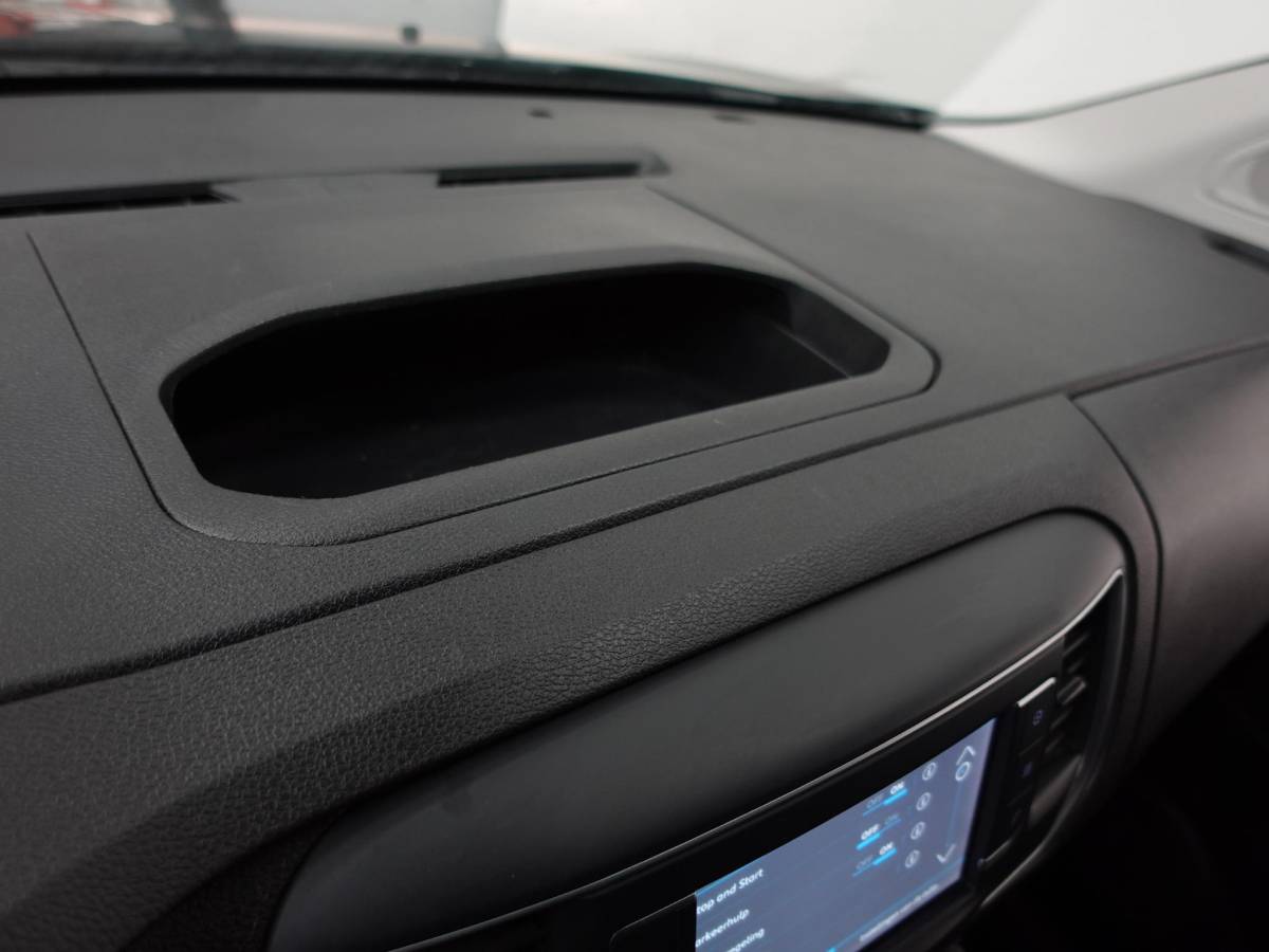 Peugeot Expert Peugeot Expert 2.0 BlueHDI 145PK L3 Automaat Navigatie Airco Trekhaak Carplay Parkeersensoren
