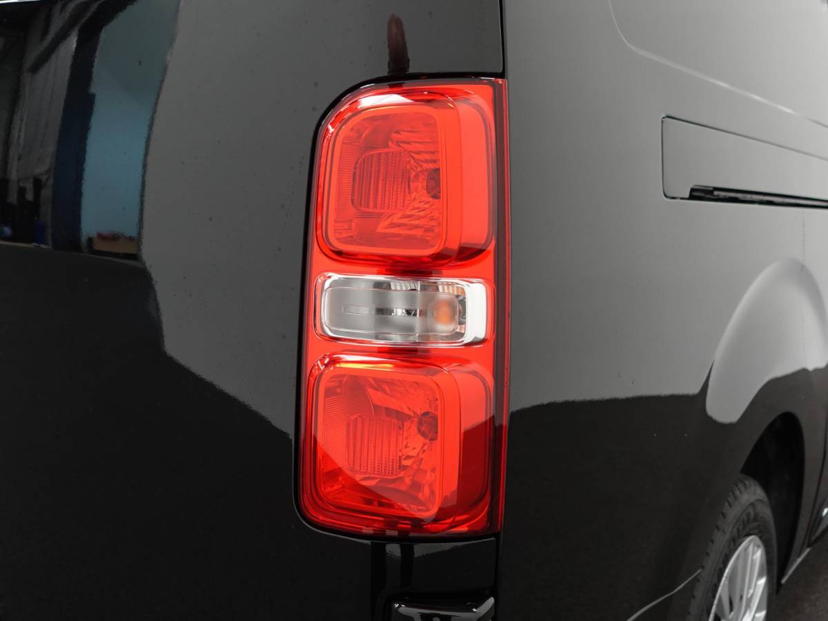 Peugeot Expert Peugeot Expert 2.0 BlueHDI 145PK L3 Automaat Navigatie Airco Trekhaak Carplay Parkeersensoren