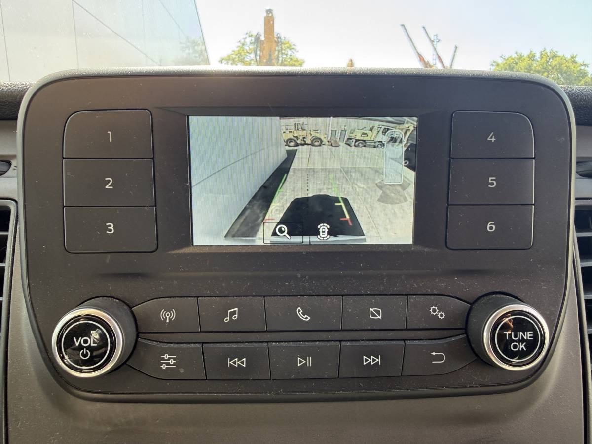 Ford Transit Ford Transit 2.0 TDCI 130PK L3H2 Airco Cruise control Parkeersensoren v+a Camera Voorruitverwarming