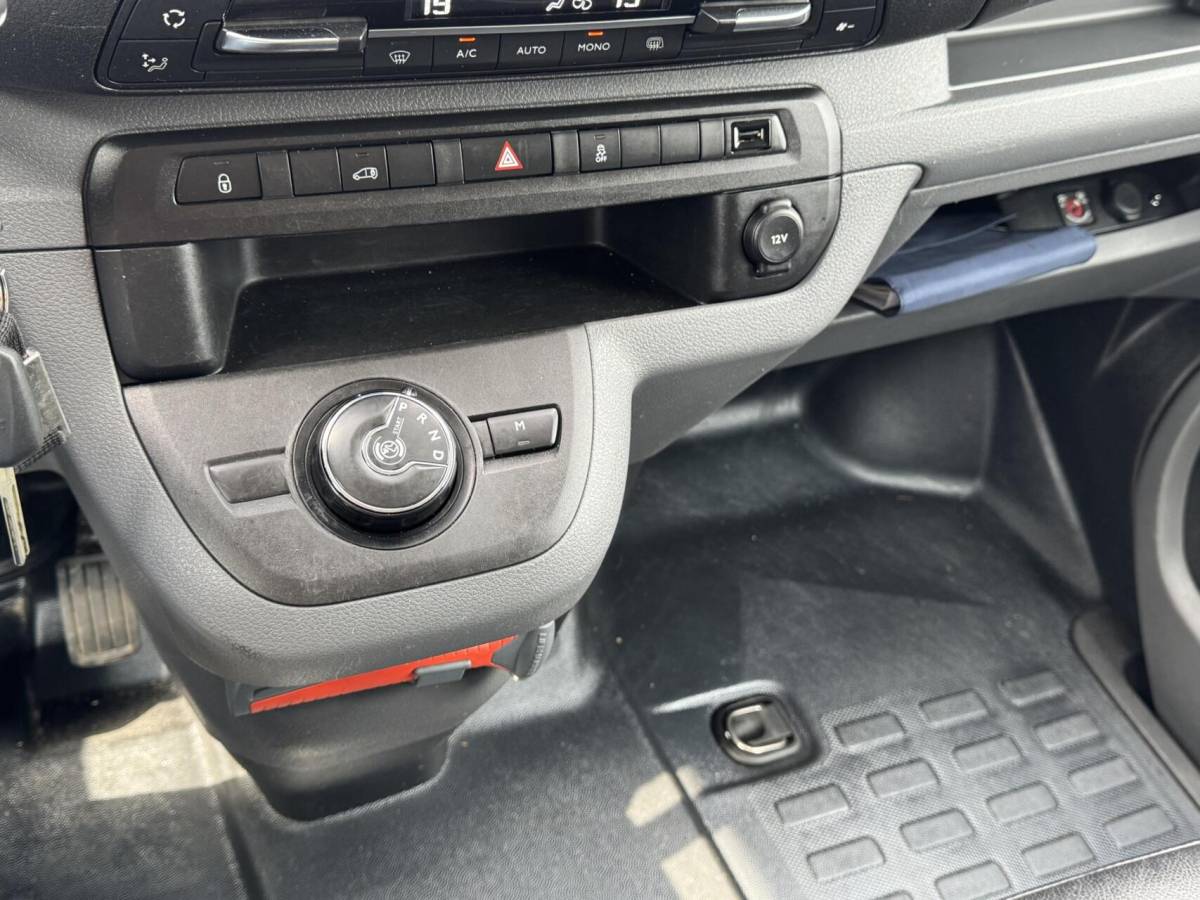 Peugeot Expert Peugeot Expert 227S 2.0 180pk Premium Pack Sport Carplay/Camera/Leder/Clima/Cruise