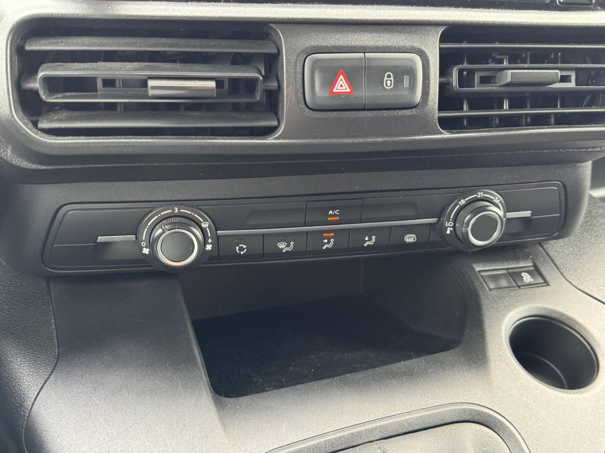 Opel Combo Opel Combo 1.6D L1H1 Edition Trekhaak/Carplay/Navi/Cruise/DAB/Parkeersensoren