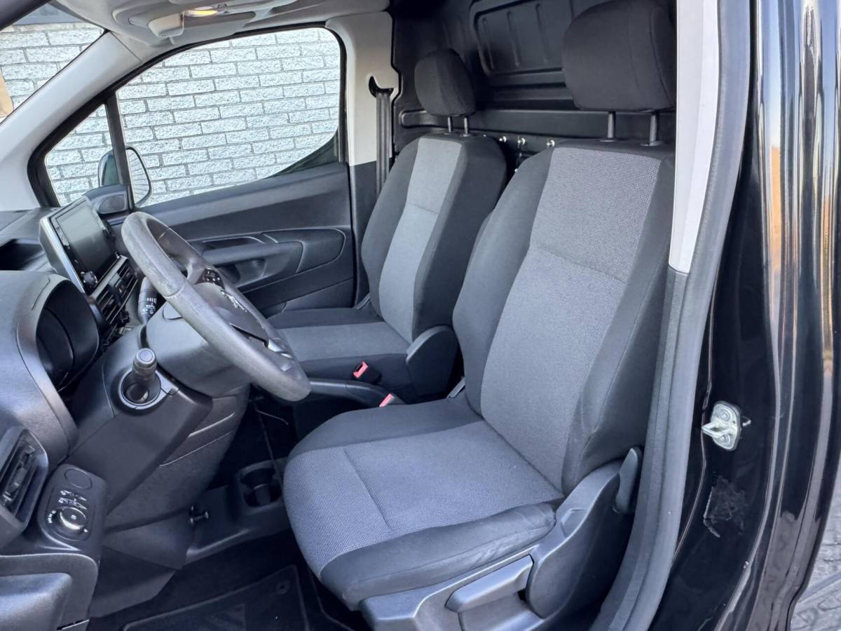 Opel Combo Opel Combo 1.6D L1H1 Edition Trekhaak/Carplay/Navi/Cruise/DAB/Parkeersensoren