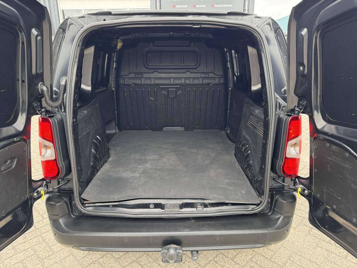 Opel Combo Opel Combo 1.6D L1H1 Edition Trekhaak/Carplay/Navi/Cruise/DAB/Parkeersensoren