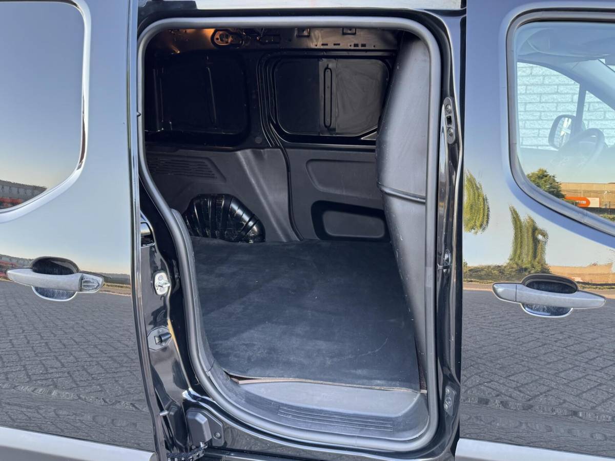 Opel Combo Opel Combo 1.6D L1H1 Edition Trekhaak/Carplay/Navi/Cruise/DAB/Parkeersensoren