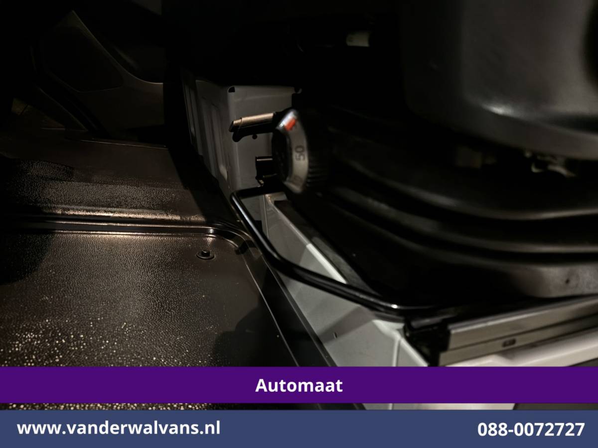 Mercedes-Benz Sprinter Mercedes-Benz Sprinter 317 CDI 170pk 9G-Tronic Automaat L2H2 2025 model Euro6 Airco | Camera | Navigatie | Adaptieve Cruisecontrol | LED Chauffeursstoel, Stoelverwarming, Parkeersensoren, Bjrijdersbank