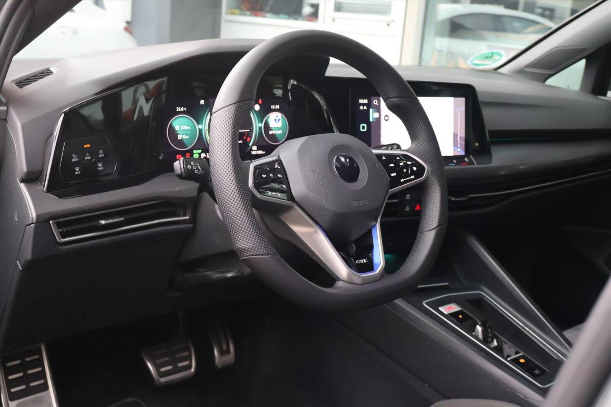Volkswagen Golf Volkswagen Golf 1.4 eHybrid GTE 204pk DSG I Navi I ACC I Stoelverwarming I Keyless I Climate I Carplay