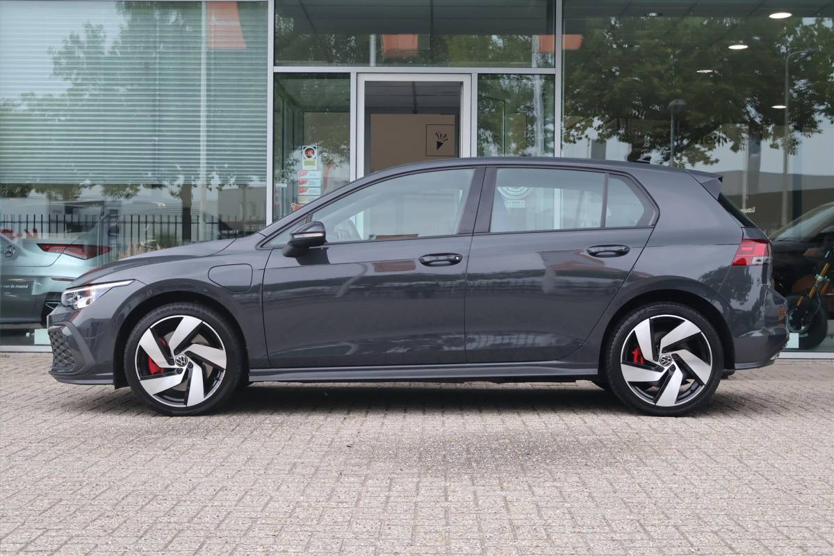 Volkswagen Golf Volkswagen Golf 1.4 eHybrid GTE 204pk DSG I Navi I ACC I Stoelverwarming I Keyless I Climate I Carplay