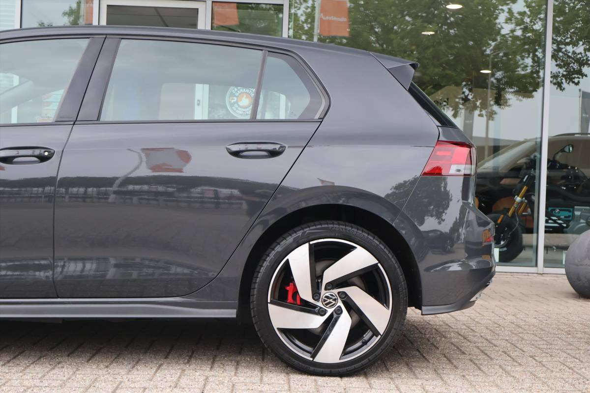 Volkswagen Golf Volkswagen Golf 1.4 eHybrid GTE 204pk DSG I Navi I ACC I Stoelverwarming I Keyless I Climate I Carplay