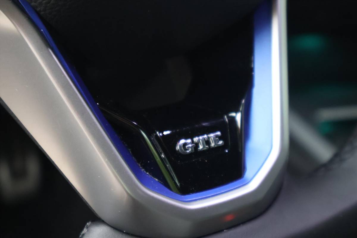 Volkswagen Golf Volkswagen Golf 1.4 eHybrid GTE 204pk DSG I Navi I ACC I Stoelverwarming I Keyless I Climate I Carplay