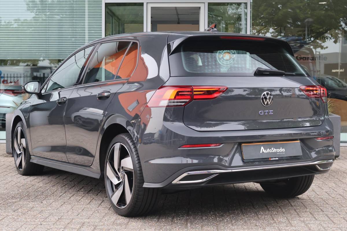 Volkswagen Golf Volkswagen Golf 1.4 eHybrid GTE 204pk DSG I Navi I ACC I Stoelverwarming I Keyless I Climate I Carplay