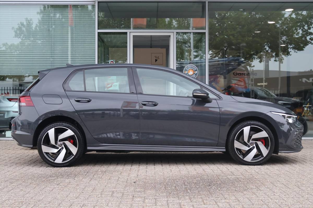 Volkswagen Golf Volkswagen Golf 1.4 eHybrid GTE 204pk DSG I Navi I ACC I Stoelverwarming I Keyless I Climate I Carplay