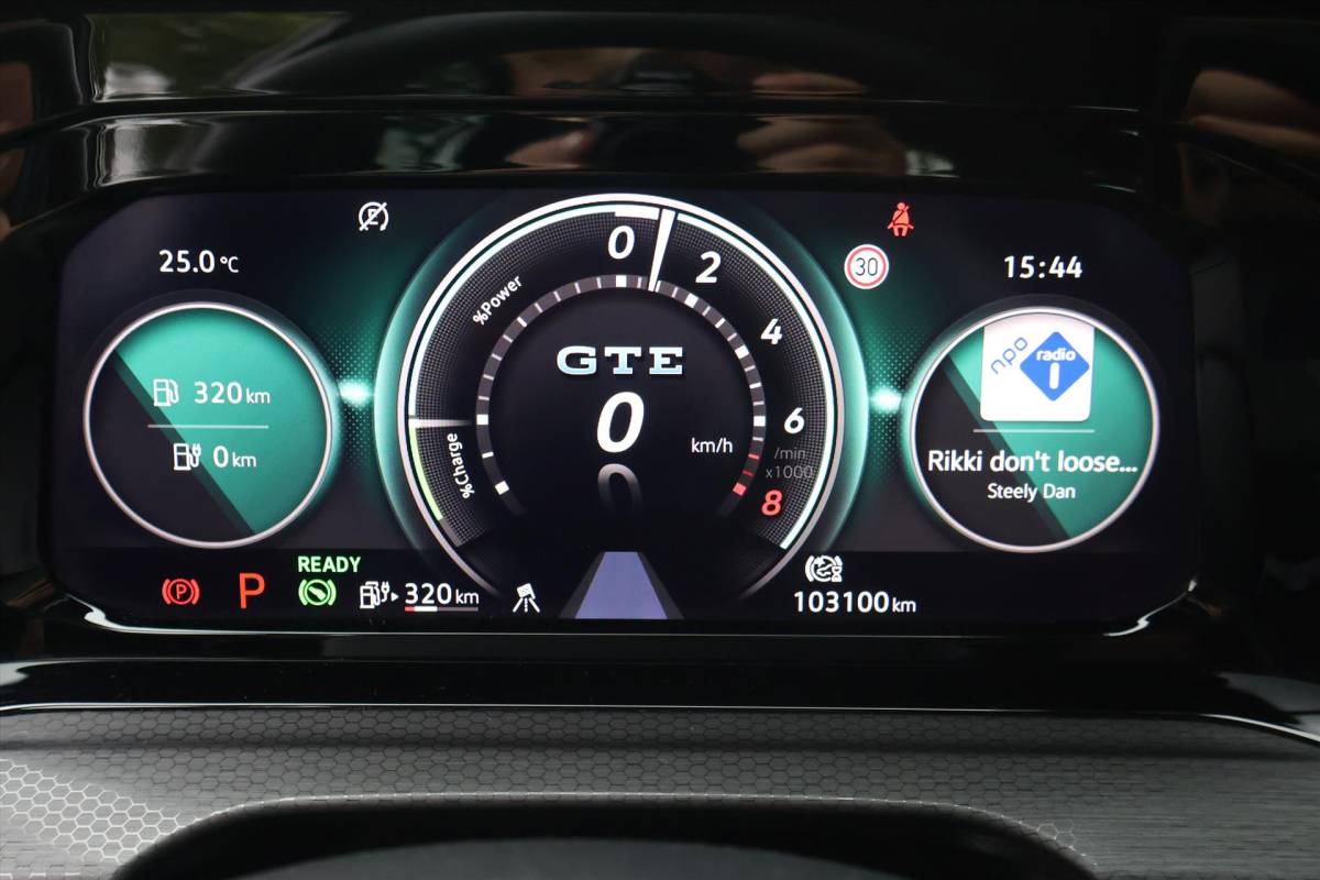 Volkswagen Golf Volkswagen Golf 1.4 eHybrid GTE 204pk DSG I Navi I ACC I Stoelverwarming I Keyless I Climate I Carplay