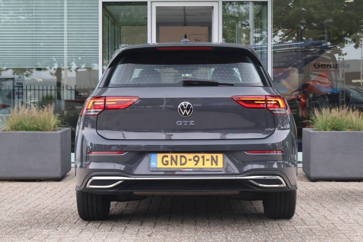Volkswagen Golf Volkswagen Golf 1.4 eHybrid GTE 204pk DSG I Navi I ACC I Stoelverwarming I Keyless I Climate I Carplay