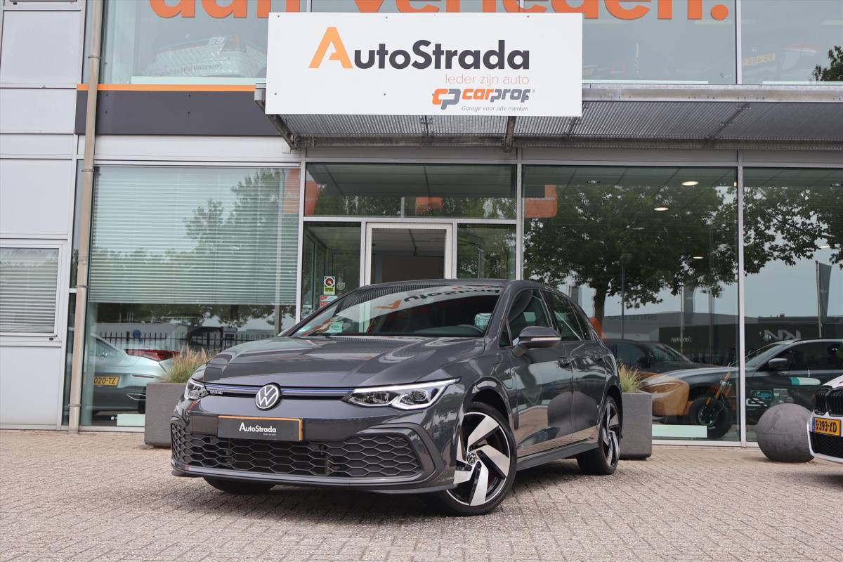 Volkswagen Golf Volkswagen Golf 1.4 eHybrid GTE 204pk DSG I Navi I ACC I Stoelverwarming I Keyless I Climate I Carplay