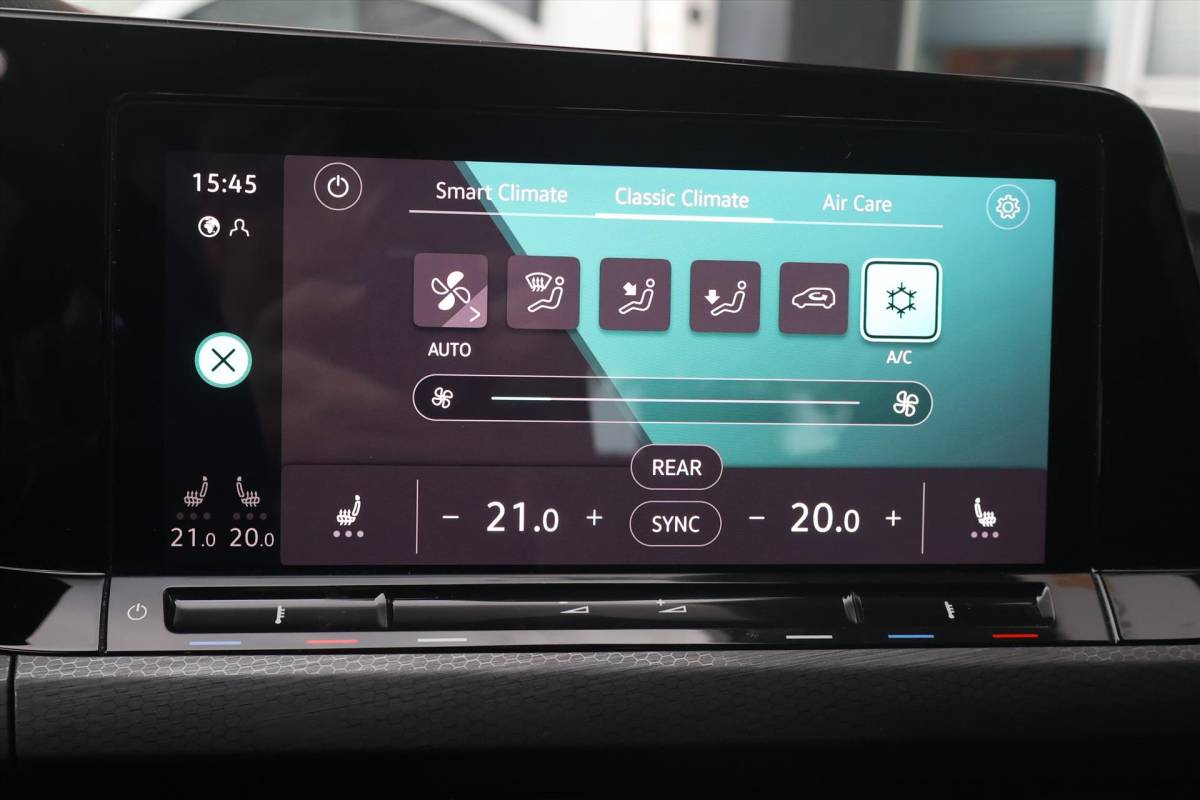 Volkswagen Golf Volkswagen Golf 1.4 eHybrid GTE 204pk DSG I Navi I ACC I Stoelverwarming I Keyless I Climate I Carplay