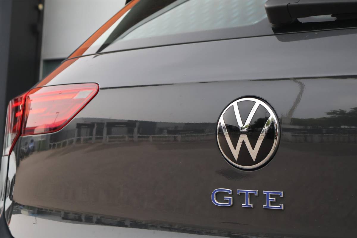 Volkswagen Golf Volkswagen Golf 1.4 eHybrid GTE 204pk DSG I Navi I ACC I Stoelverwarming I Keyless I Climate I Carplay