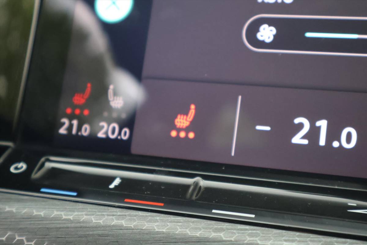 Volkswagen Golf Volkswagen Golf 1.4 eHybrid GTE 204pk DSG I Navi I ACC I Stoelverwarming I Keyless I Climate I Carplay