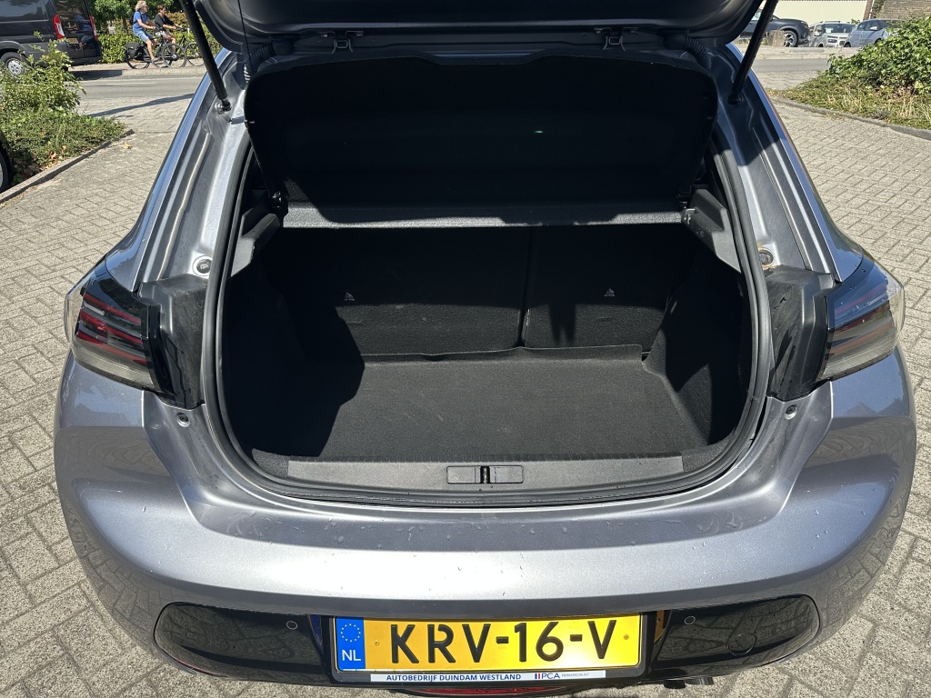 Peugeot 208 Peugeot 208 1.2 Hybrid 100 PK Allure | CarPlay | Climate | Park. sensoren voor & achter |