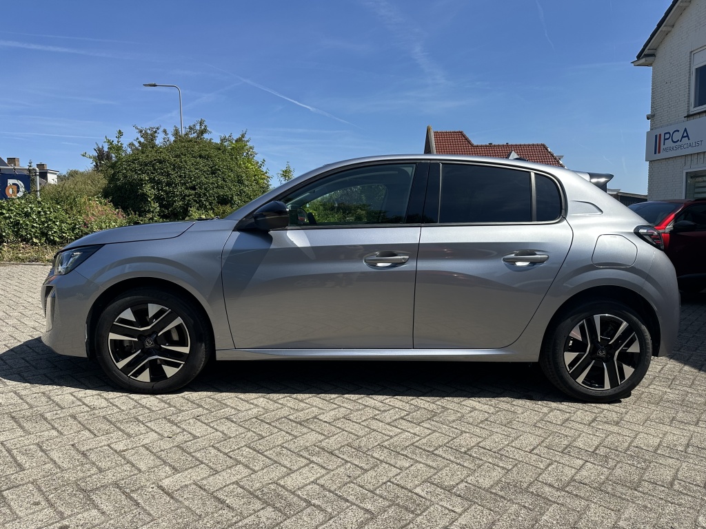 Peugeot 208 Peugeot 208 1.2 Hybrid 100 PK Allure | CarPlay | Climate | Park. sensoren voor & achter |