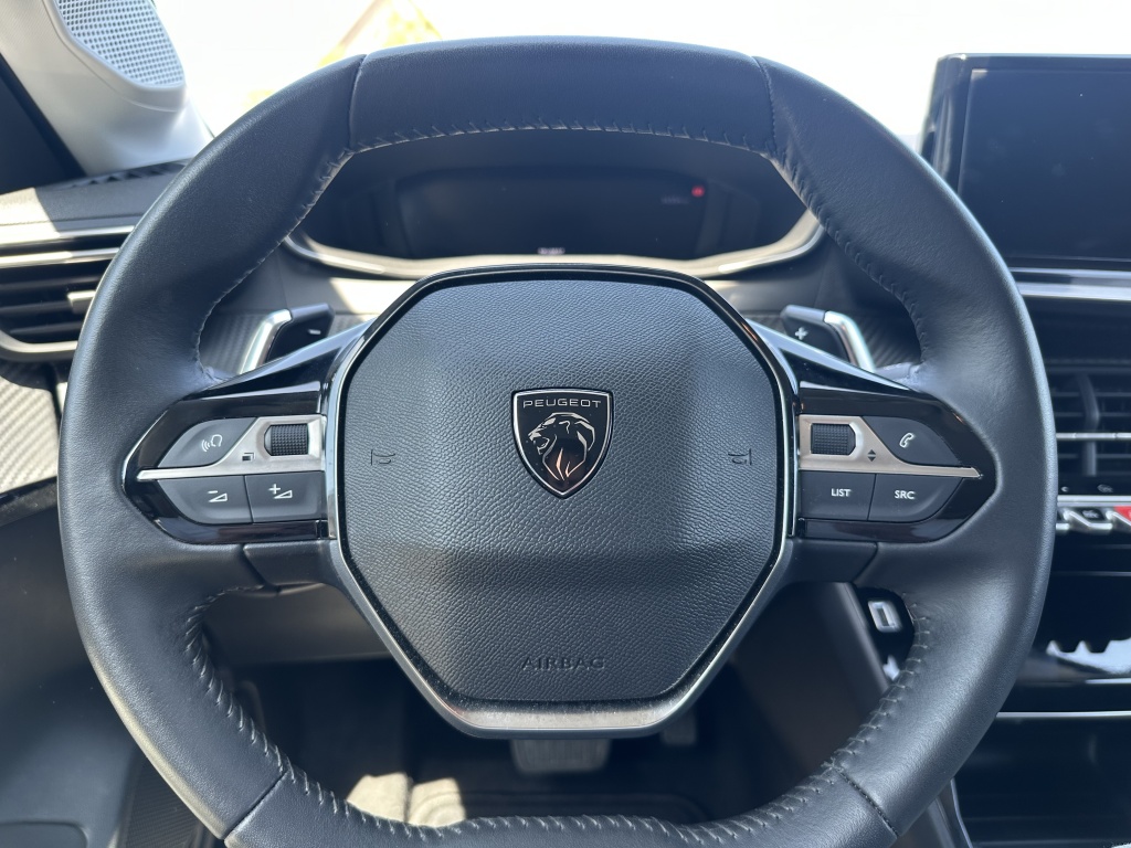 Peugeot 208 Peugeot 208 1.2 Hybrid 100 PK Allure | CarPlay | Climate | Park. sensoren voor & achter |