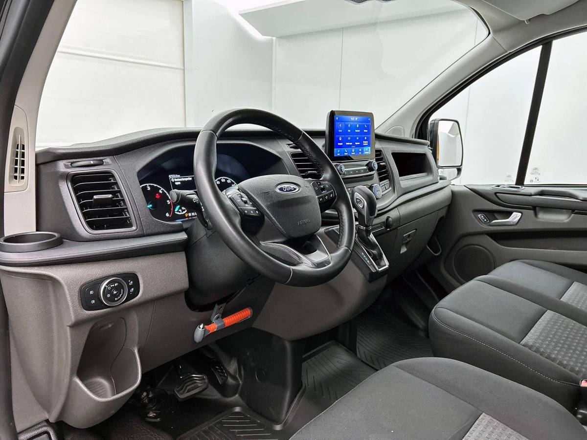Ford Transit Custom Ford Transit Custom 300 2.0 TDCI L2H1 Trend Automaat Airco Navigatie Cruisecontrol Camera Parkeersensoren Trekhaak