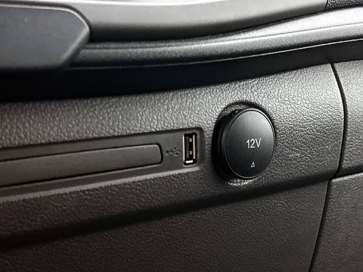 Ford Transit Custom Ford Transit Custom 300 2.0 TDCI L2H1 Trend Automaat Airco Navigatie Cruisecontrol Camera Parkeersensoren Trekhaak