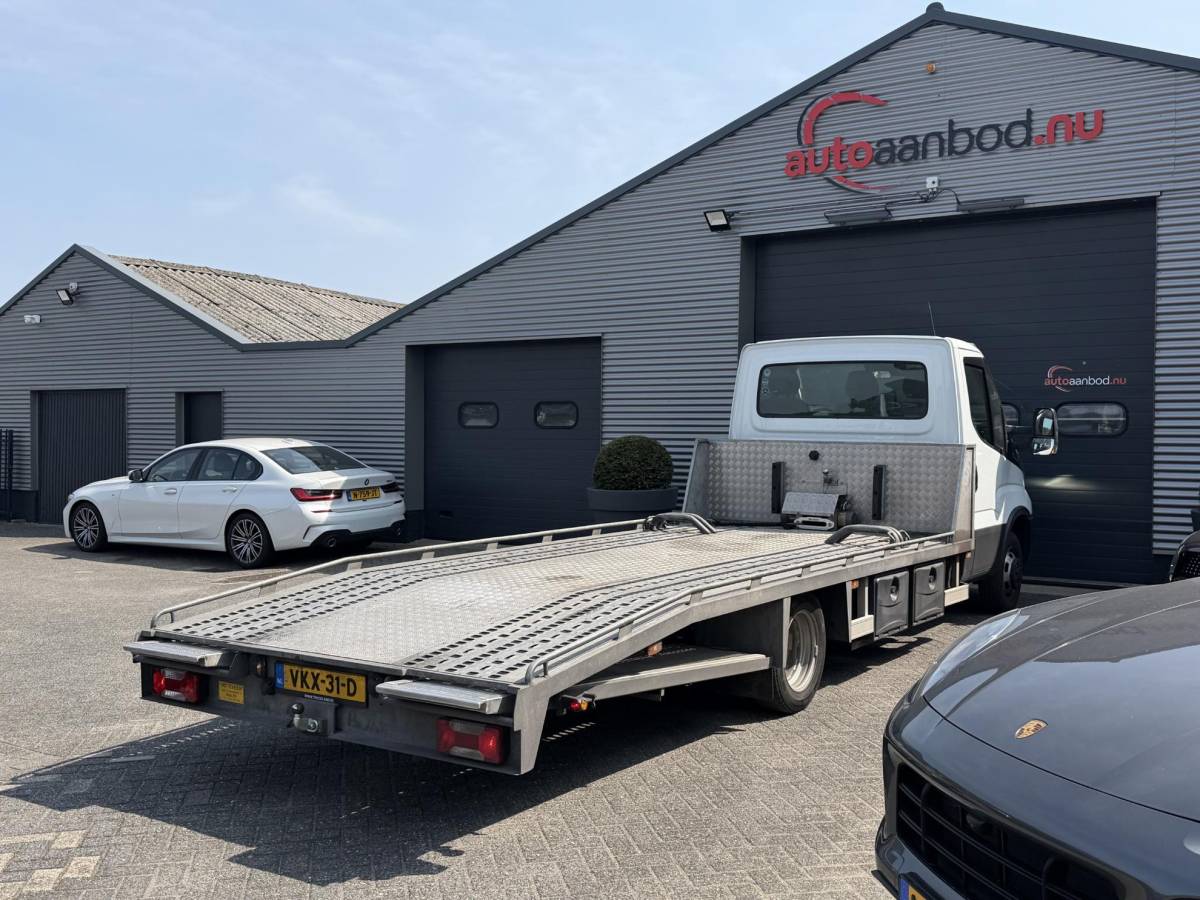 Iveco Daily Iveco Daily 35C18H 3.0 410 Oprijwagen | 180 PK | Trekhaak | Dubbel Lucht | Tachograaf | Lier | DAB | Climate Control |