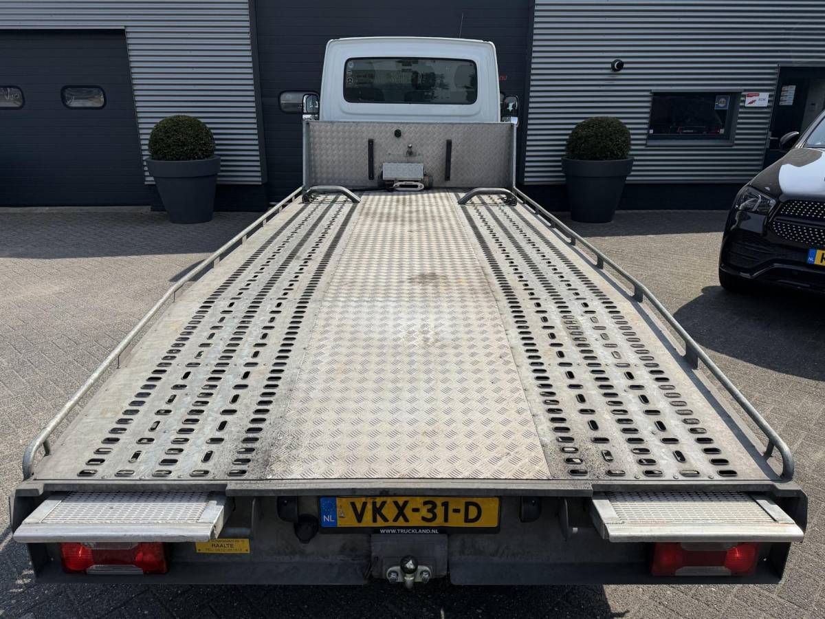 Iveco Daily Iveco Daily 35C18H 3.0 410 Oprijwagen | 180 PK | Trekhaak | Dubbel Lucht | Tachograaf | Lier | DAB | Climate Control |