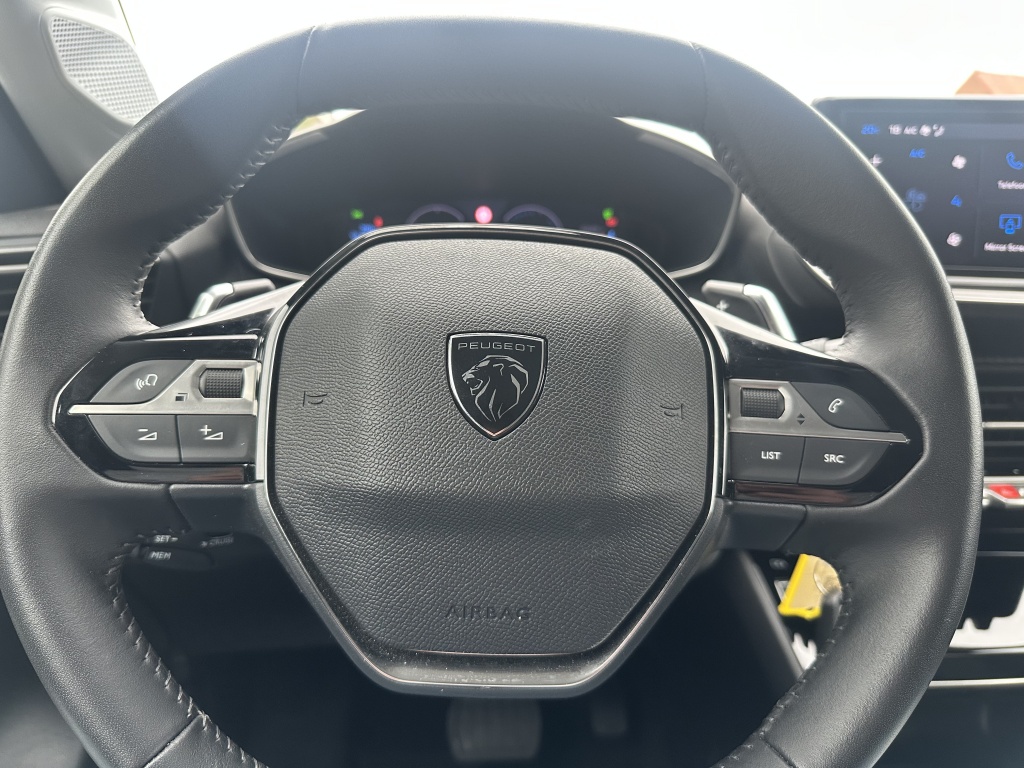 Peugeot 208 Peugeot 208 Peugeot 208 Hybrid Allure 100 PK | PDC V+A |