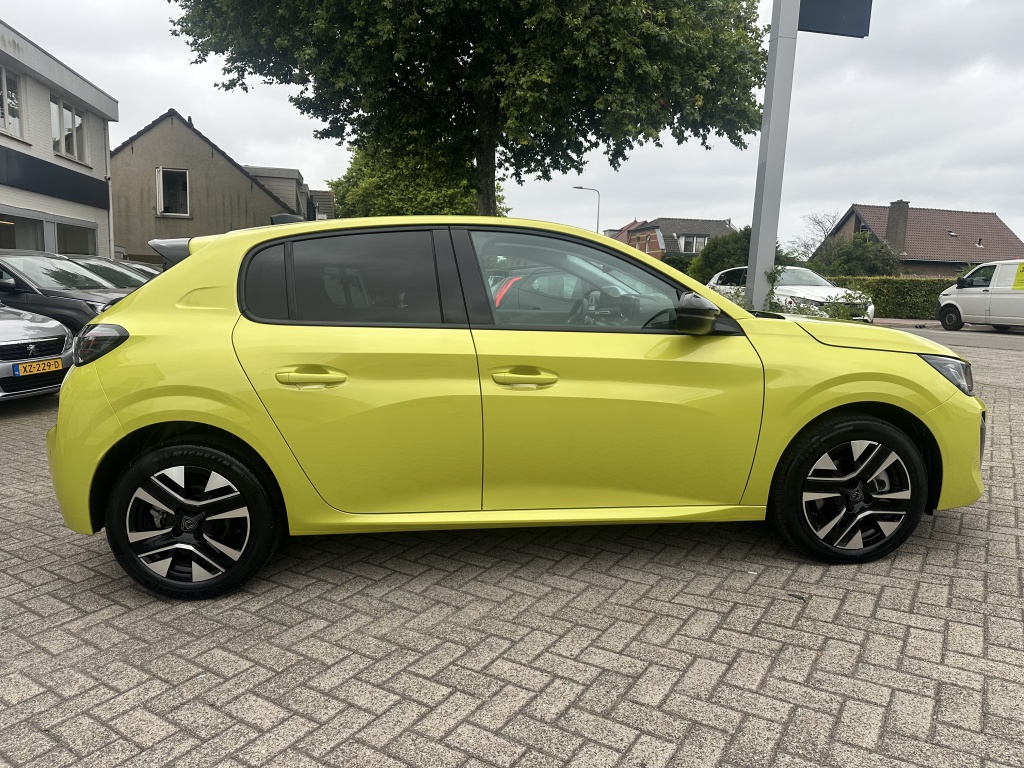 Peugeot 208 Peugeot 208 Peugeot 208 Hybrid Allure 100 PK | PDC V+A |