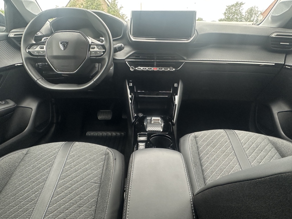 Peugeot 208 Peugeot 208 Peugeot 208 Hybrid Allure 100 PK | PDC V+A |
