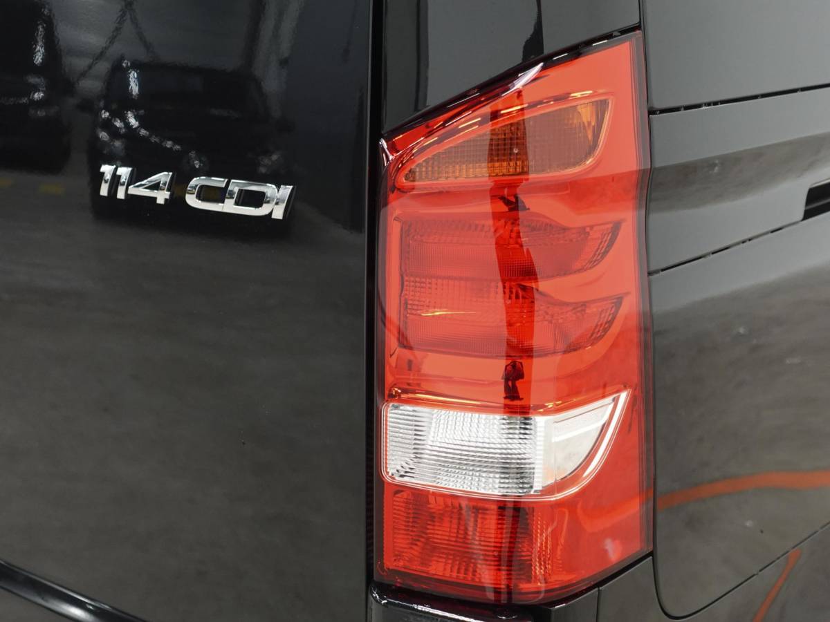 Mercedes-Benz Vito Mercedes-Benz Vito 114 CDI L2 Select Dubbele Cabine Trekhaak Navigatie Apple Carplay/Android Auto Camera Parkeersensoren Cruise Control Climate control Leder Lichtmetalen velgen Getinte ramen