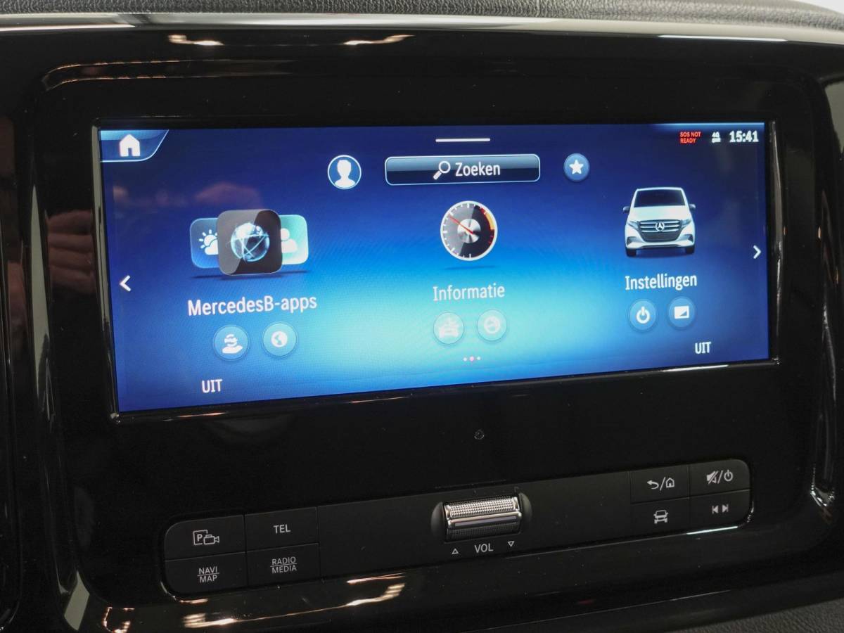 Mercedes-Benz Vito Mercedes-Benz Vito 114 CDI L2 Select Dubbele Cabine Trekhaak Navigatie Apple Carplay/Android Auto Camera Parkeersensoren Cruise Control Climate control Leder Lichtmetalen velgen Getinte ramen