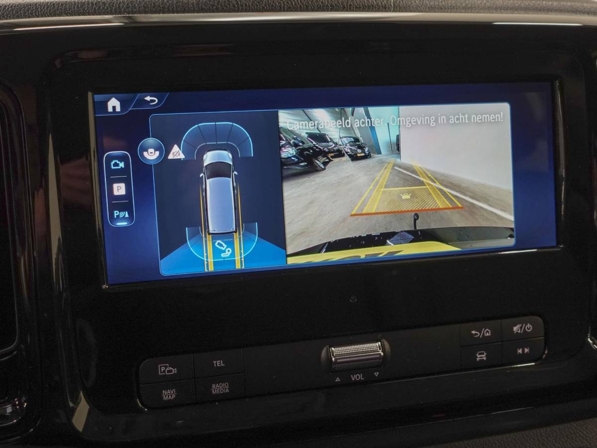 Mercedes-Benz Vito Mercedes-Benz Vito 114 CDI L2 Select Dubbele Cabine Trekhaak Navigatie Apple Carplay/Android Auto Camera Parkeersensoren Cruise Control Climate control Leder Lichtmetalen velgen Getinte ramen