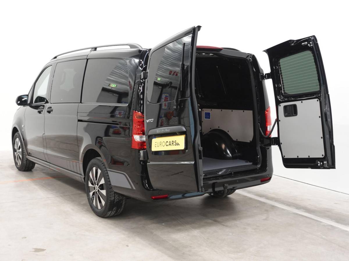 Mercedes-Benz Vito Mercedes-Benz Vito 114 CDI L2 Select Dubbele Cabine Trekhaak Navigatie Apple Carplay/Android Auto Camera Parkeersensoren Cruise Control Climate control Leder Lichtmetalen velgen Getinte ramen