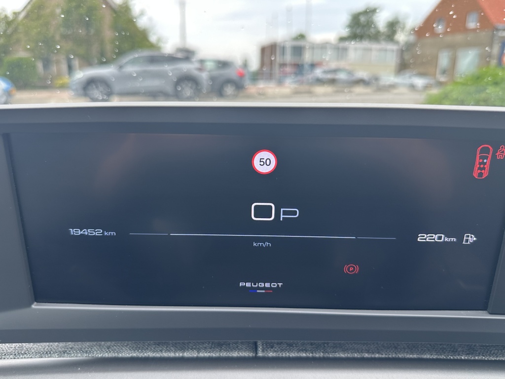 Peugeot 5008 Peugeot 5008 Hybrid 145 Allure | 7 Persoons | CarPlay |