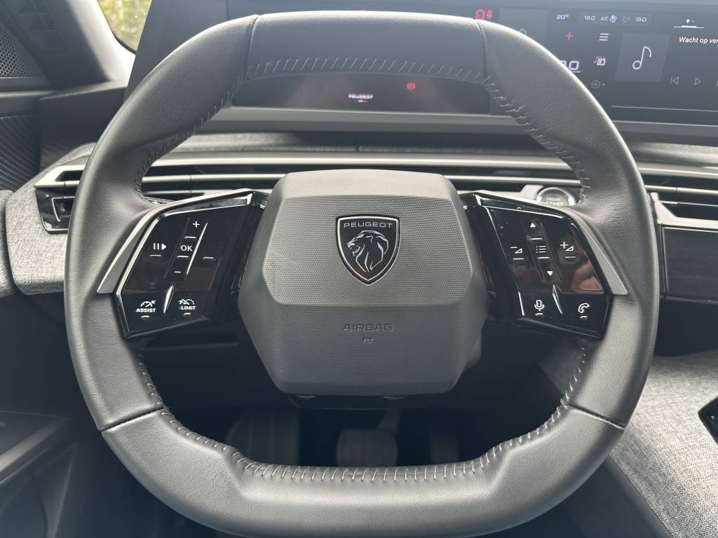 Peugeot 5008 Peugeot 5008 Hybrid 145 Allure | 7 Persoons | CarPlay |
