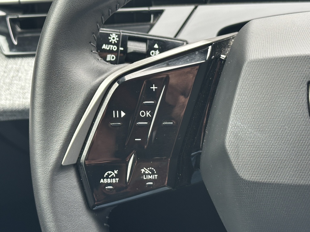 Peugeot 5008 Peugeot 5008 Hybrid 145 Allure | 7 Persoons | CarPlay |