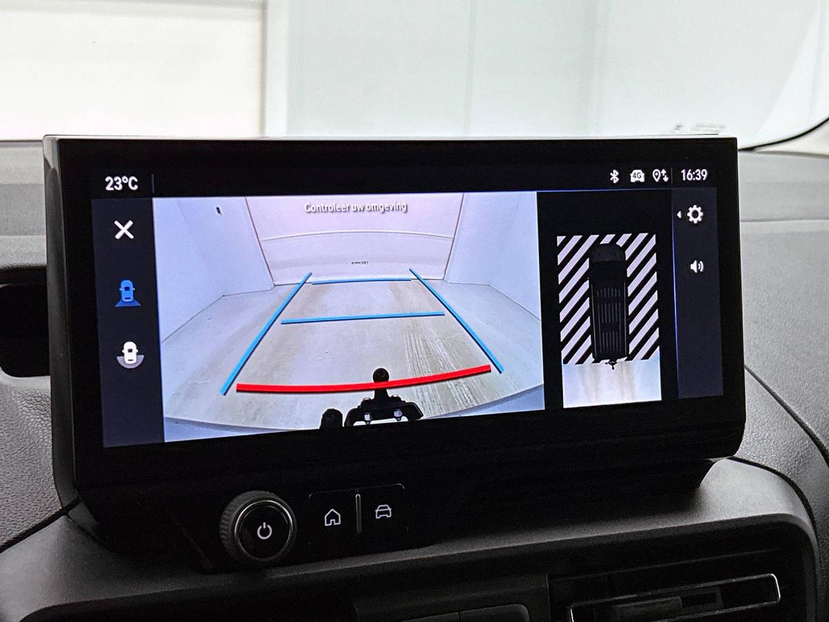 Opel Combo Opel Combo 1.5 BlueHDi 130PK L2 Automaat Apple Carplay / Android Auto Navigatie Trekhaak Airco Camera Cruise Control Parkeersensoren V+A DAB